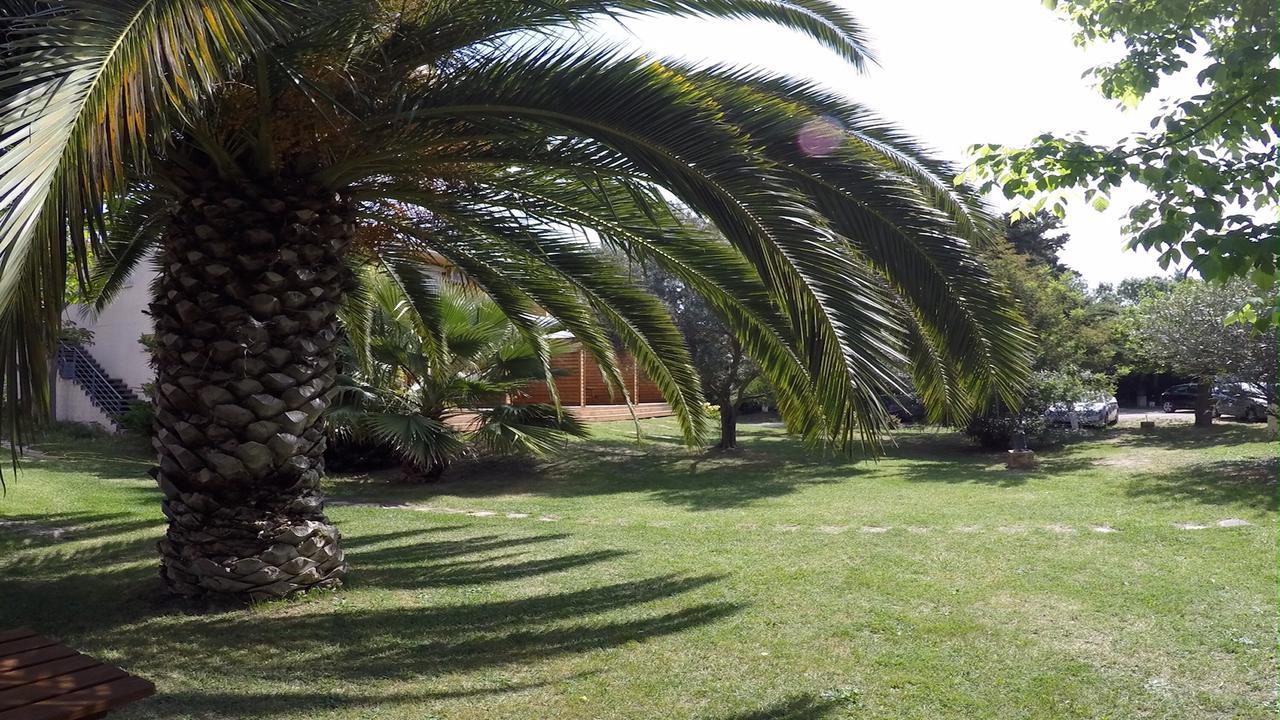 Residence Les Caraibes Сериньян Экстерьер фото